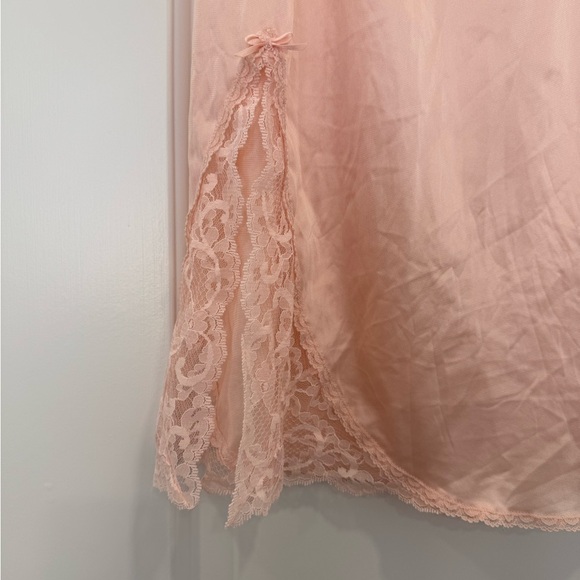 Vintage Maidenform Peach Lace Slip Skirt size medium - Picture 2 of 2